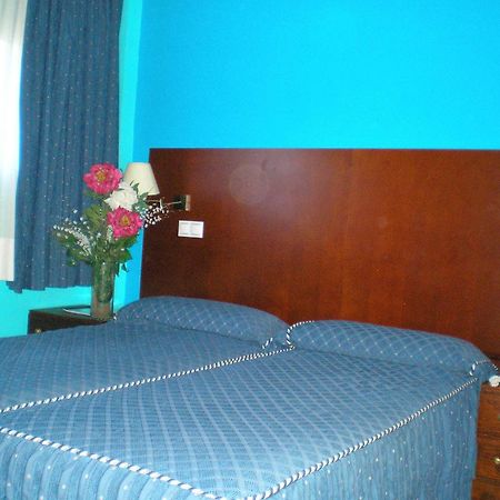 Auto Check In Hotel Las Nieves Хака Екстер'єр фото