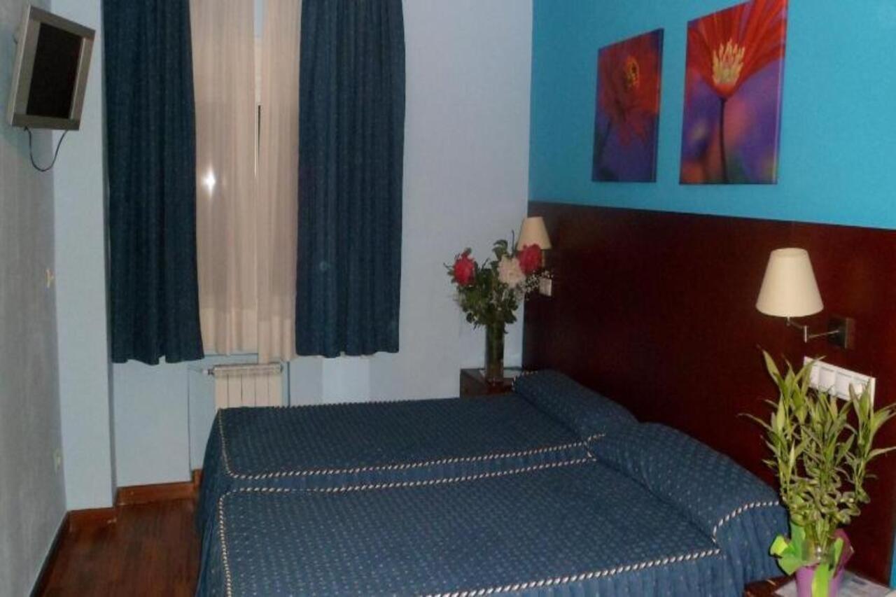 Auto Check In Hotel Las Nieves Хака Екстер'єр фото
