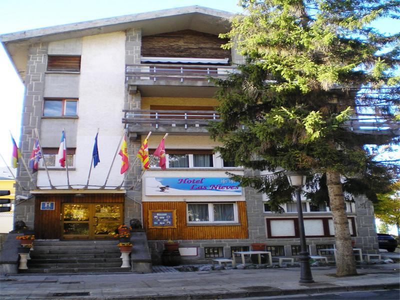 Auto Check In Hotel Las Nieves Хака Екстер'єр фото