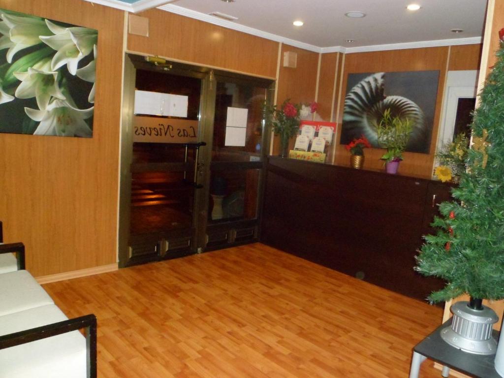 Auto Check In Hotel Las Nieves Хака Номер фото
